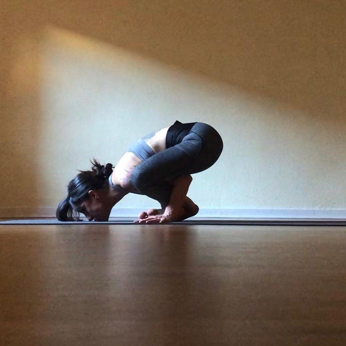 Equilibrio sobre brazos