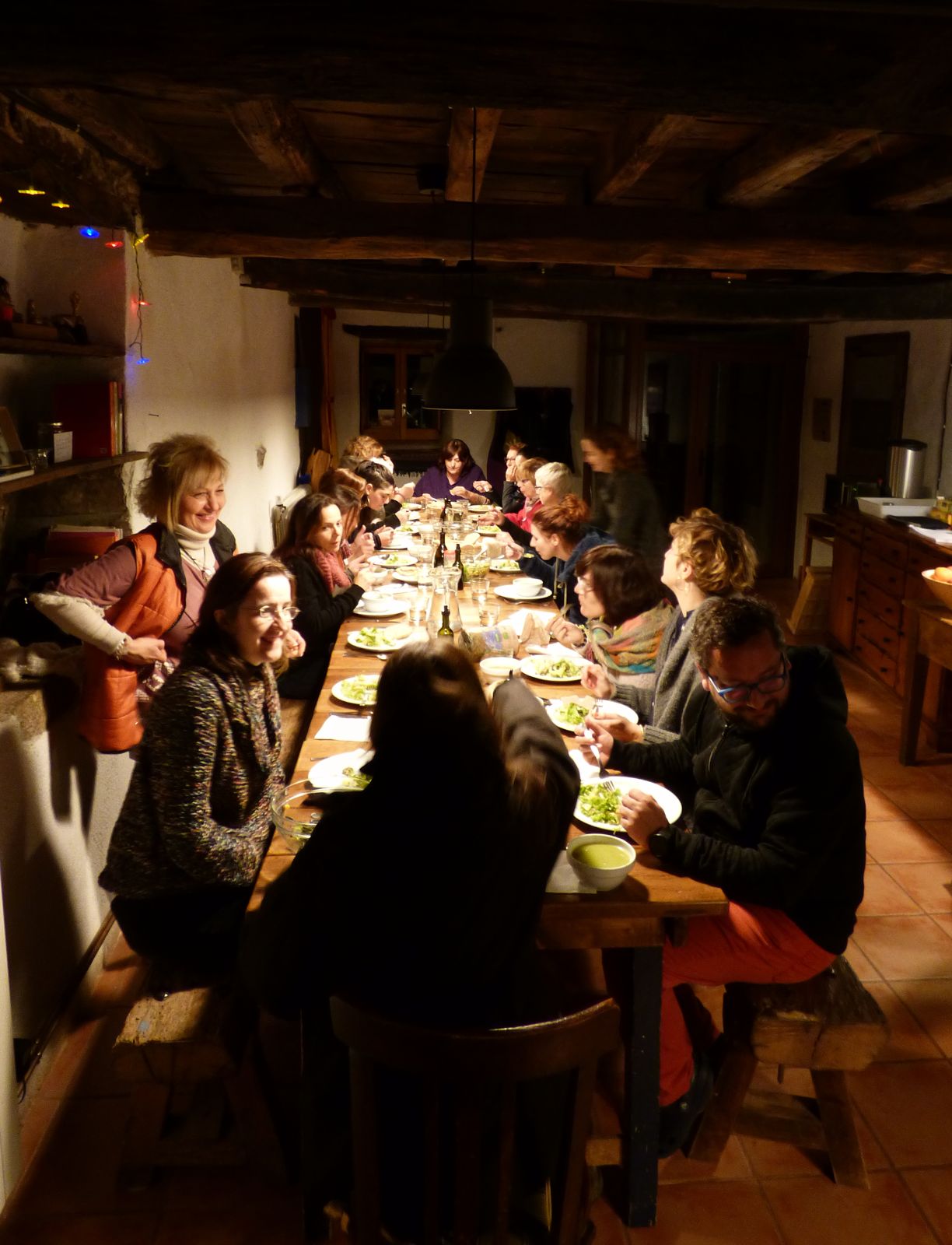 Cena en grupo en la masía